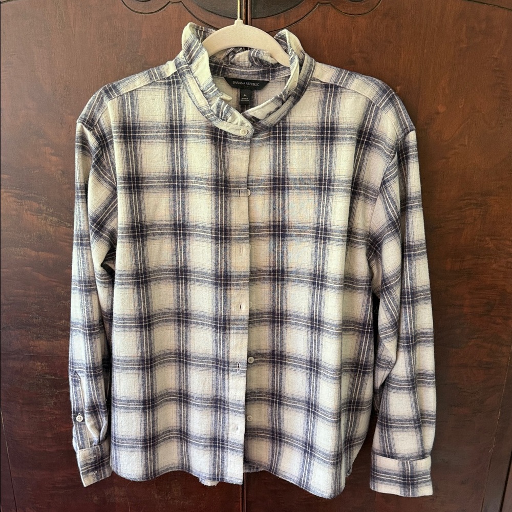 Banana Republic Women's Plaid Button-Down Shirt - Cream & Blue